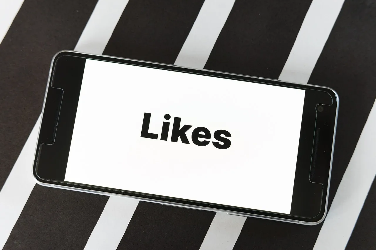 mockup, screen, smartphone, website, blog, word, thumbs up, count, social, media, influencer, facebook, statistics, number, instagram, marketing, twitter, internet, communication, network, youtube, xing, skype, like, influencer, youtube, youtube, youtube, youtube, youtube. Influencer agency screening process: questions before checks